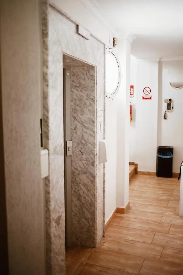 Hostal La Campana Motril Gæstehus