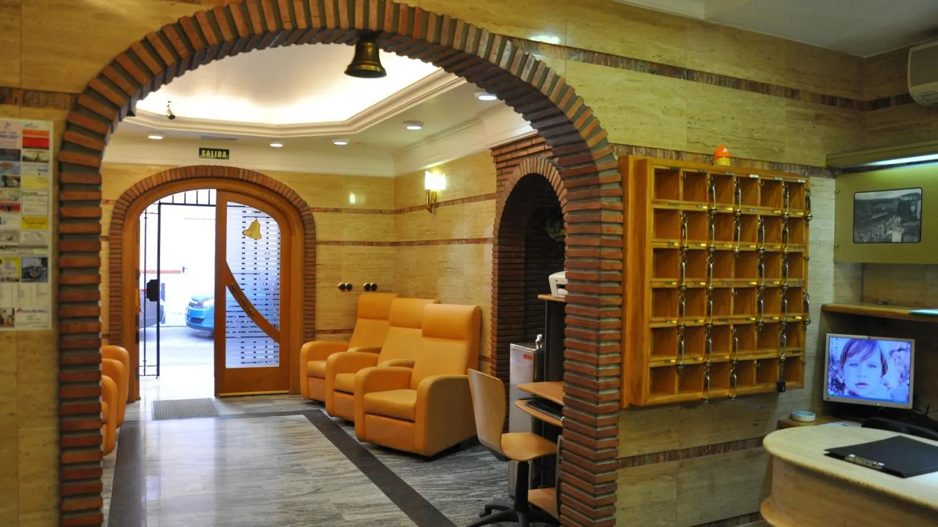 Hostal La Campana Motril 5*,  Spanien